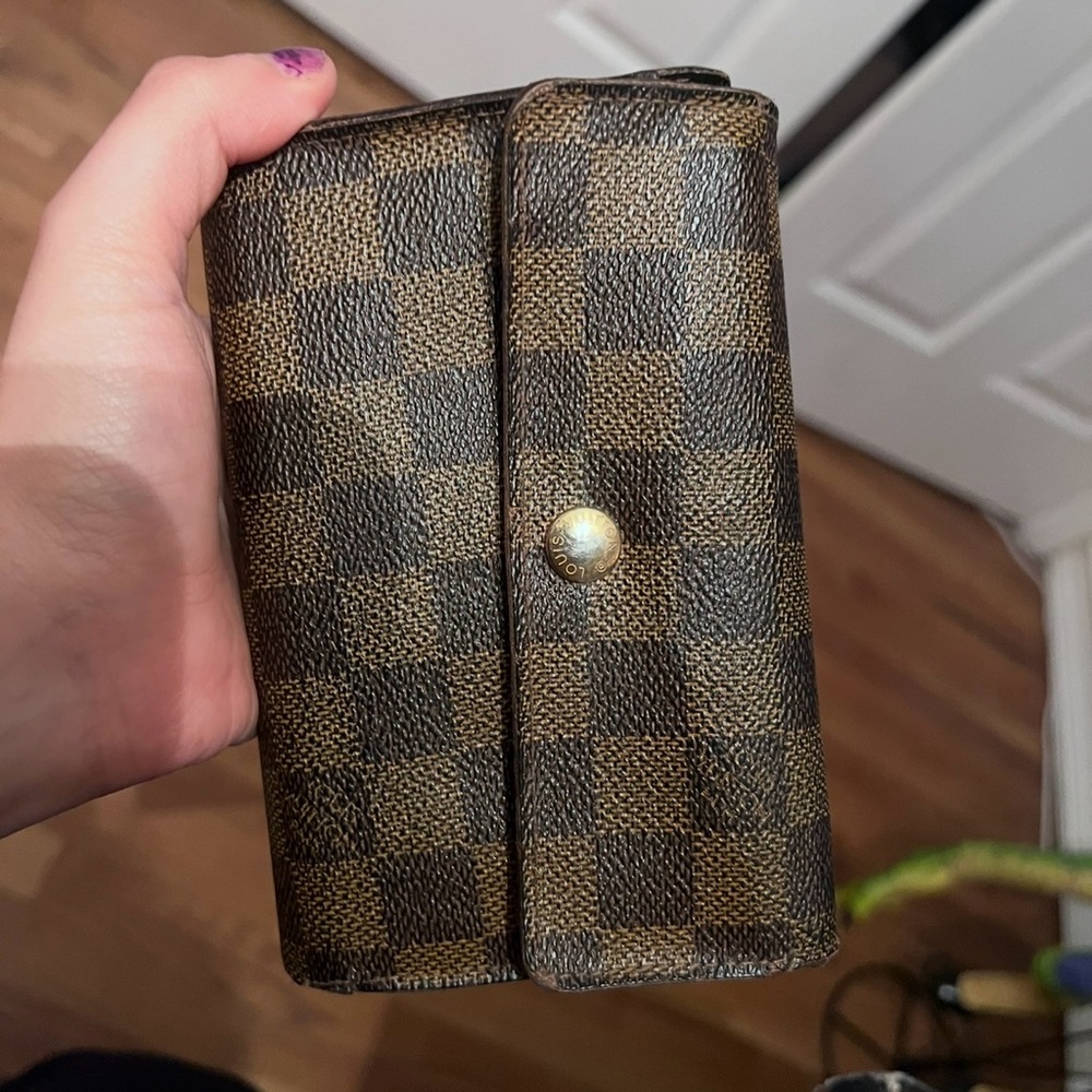 Louis Vuitton ebene wallet
